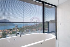 Villa Elite jacuzzi bath with a view